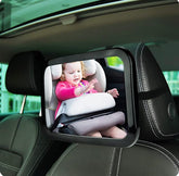 Espejo de carro bebé mirando hacia atrás